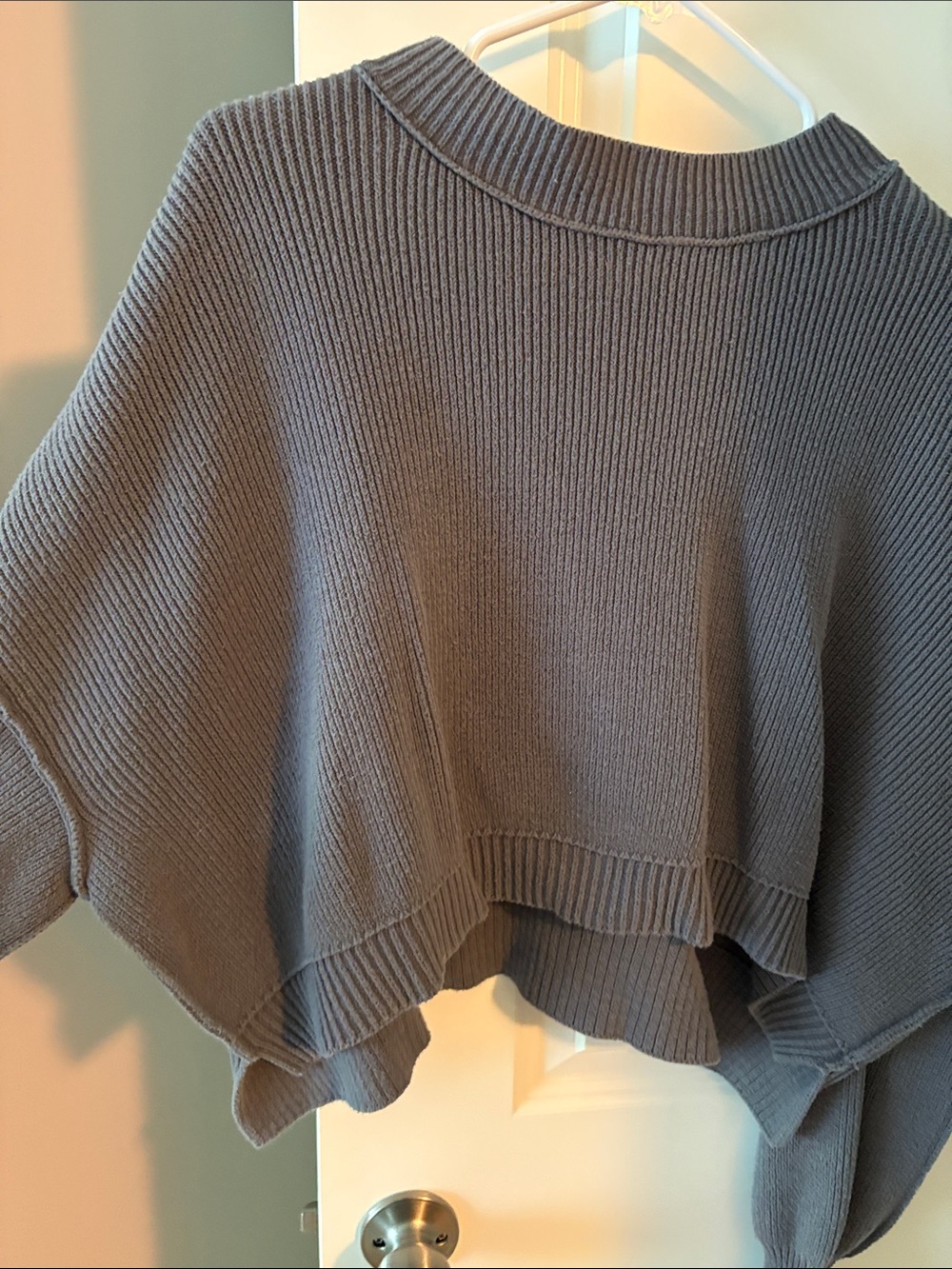 Free People Relaxed Cropped Scoop-Neck Sweater in Charcoal - Picture 4 of 5